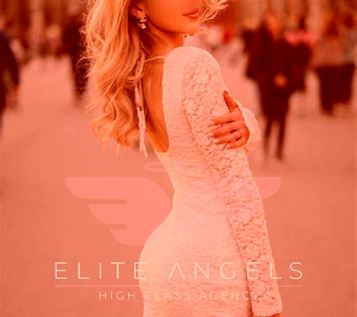 Martina Barbastro escort
