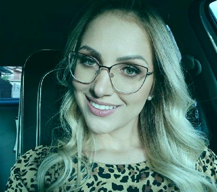 Nadia Caracena escort