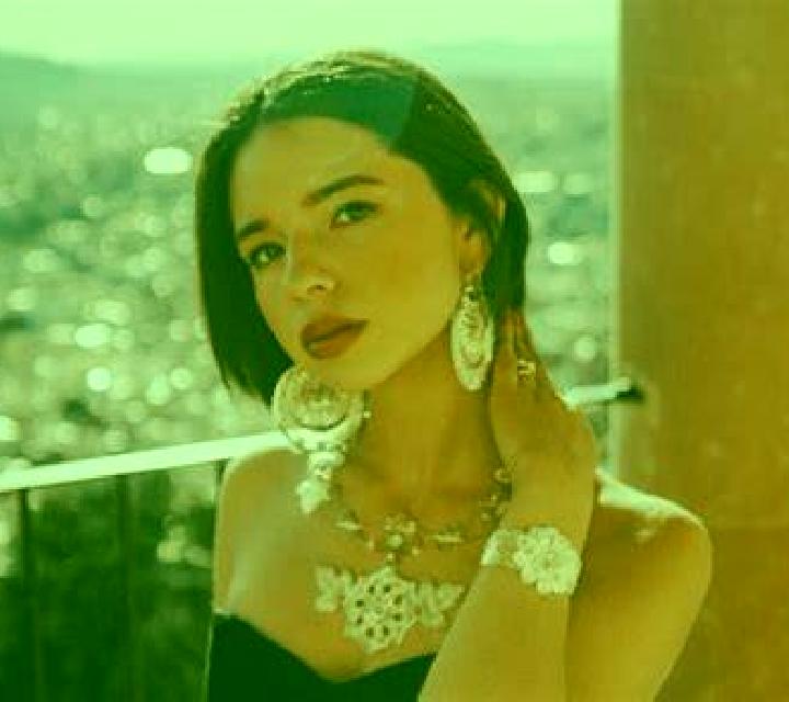 Nadia Montizon escort