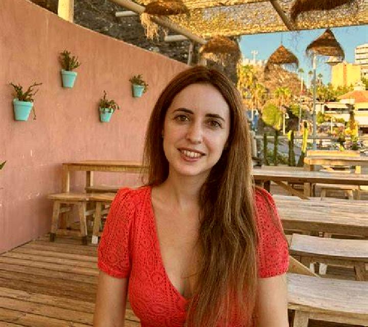 Nadia Sufli escort