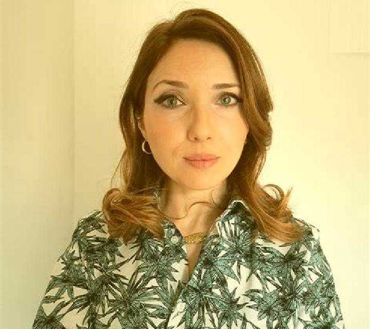 Ángela Mugia escort