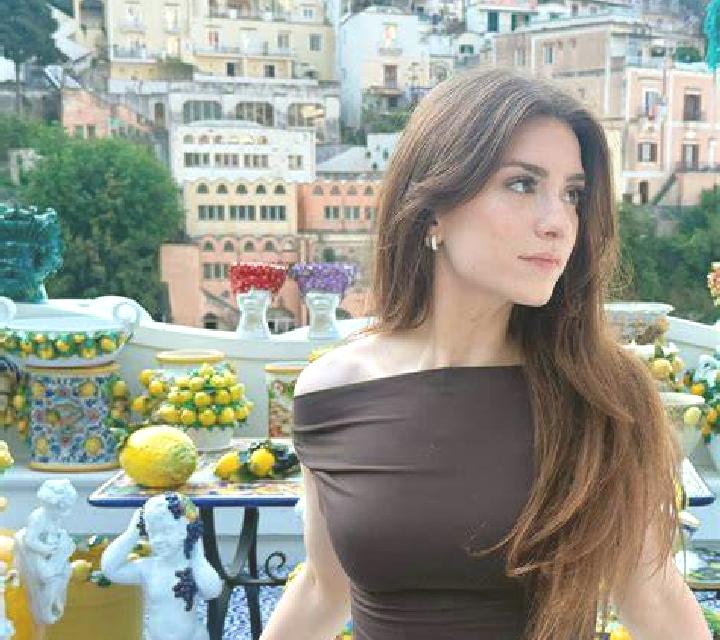 Ángela Tolbanos escort