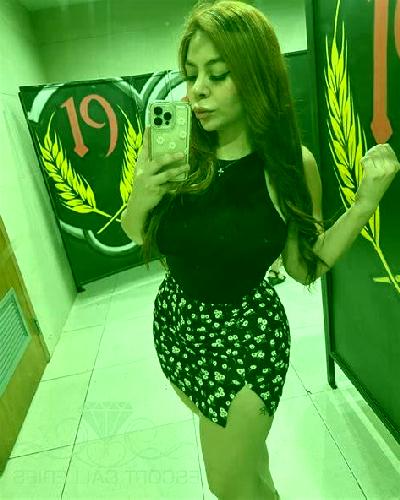 Olivia 2 Truchas escort