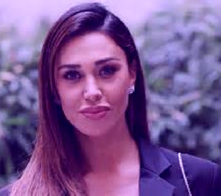 Olivia 3 Canals escort