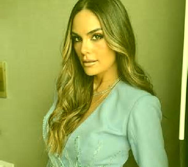 Olivia Melgar de Arriba escort