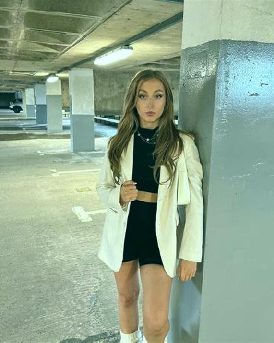 Paloma 3 Igries escort