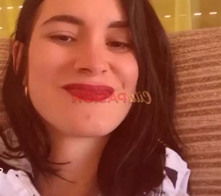 Paloma Huesa del Comun escort