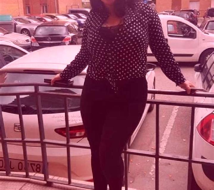 Paula Santo Tome escort