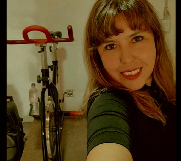 Rosa 3 Vallmoll escort