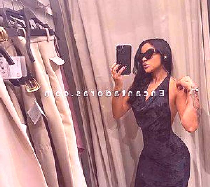 Rosa Pleitas escort
