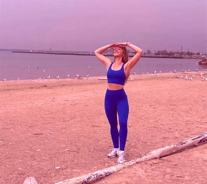 Salma 2 Iza escort