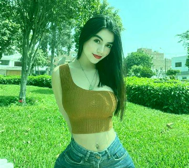 Salma Abanto escort