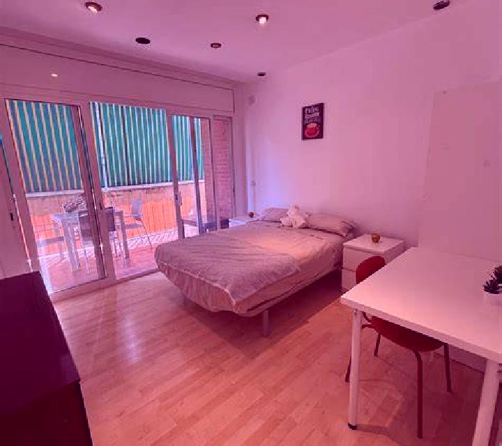Salma Aragues del Puerto escort