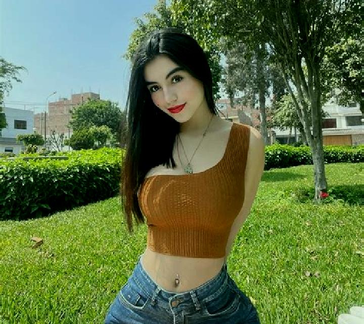 Salma Arroyo de la Miel escort