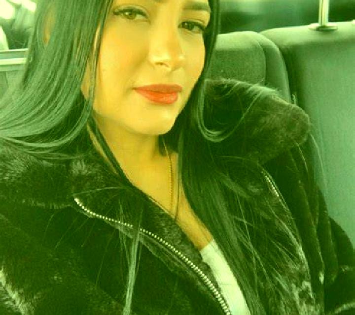 Sara 3 Valderas escort