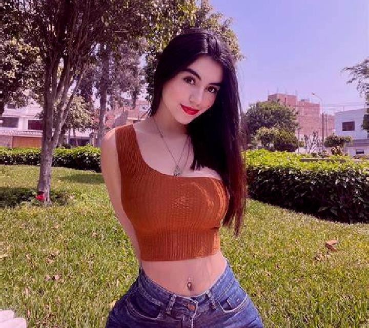 Selene Presencio escort