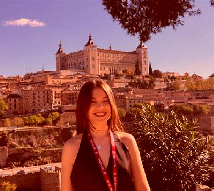 Selene Urdiain escort