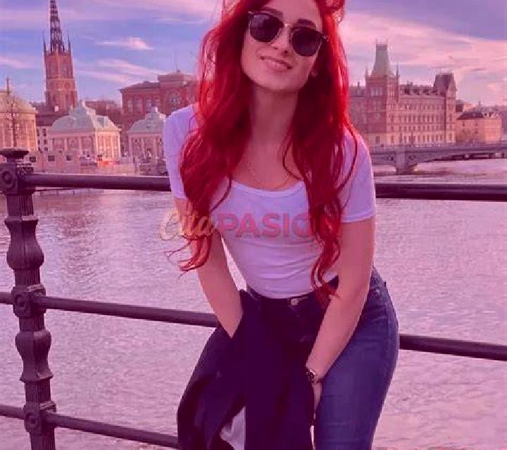 Sofía Carrena escort