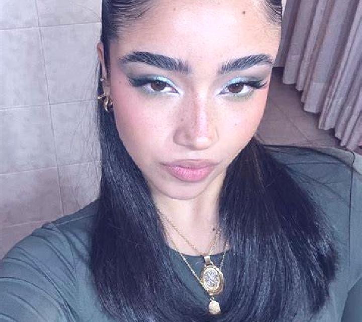 Valentina 3 Aladren escort
