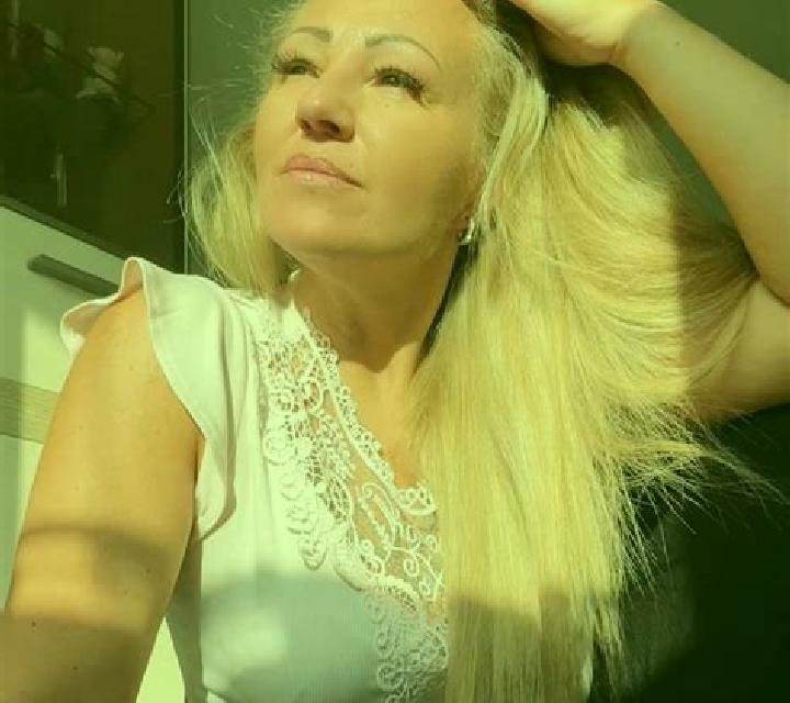 Ximena Es Cubells escort