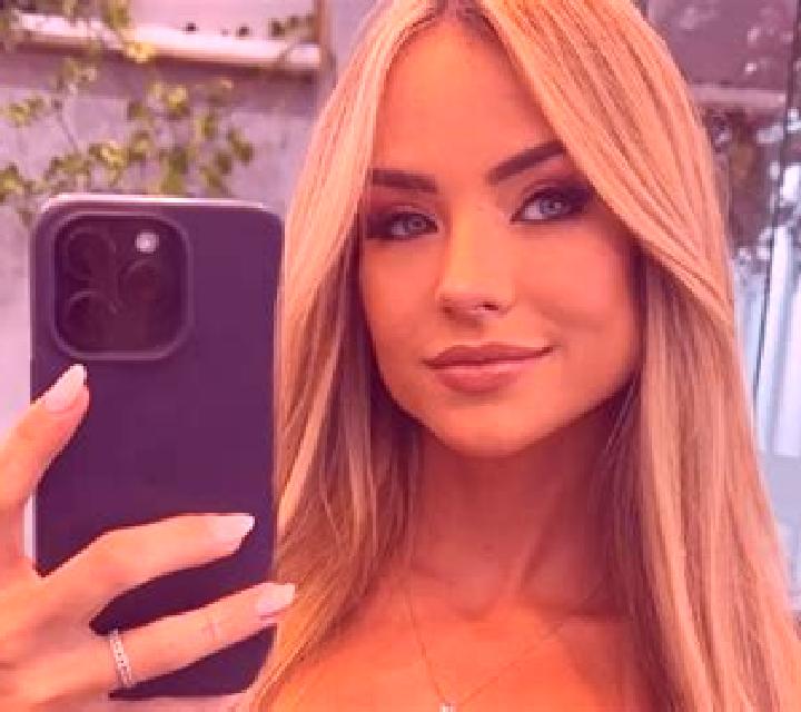 Ximena Riudecanyes escort