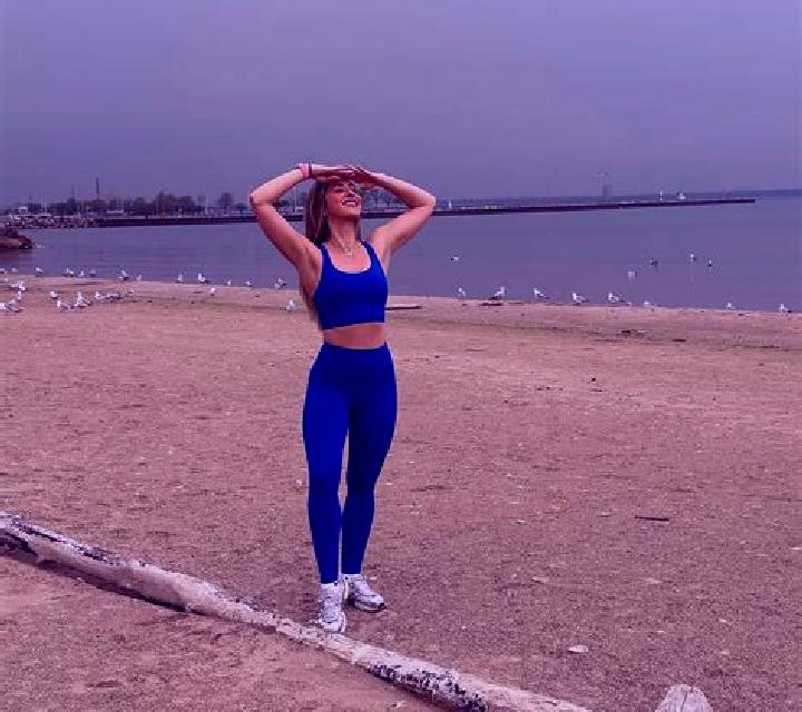 Yasmin 2 Duesaiguees escort